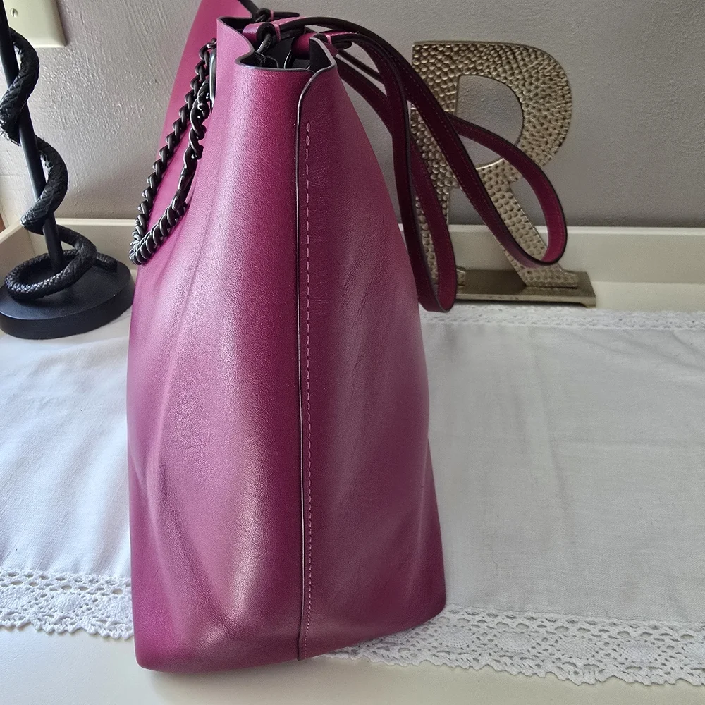 Coach Signature Chain Central Tote - Picture 4 of 16